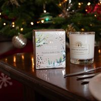 TESC - Julen 2026 - Duftlys 170g - Under the Mistletoe